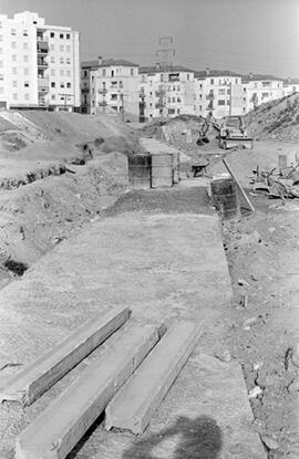 Embovedado del Arroyo del Cuarto. 1973-07, julio. Haza de Cuevas. Málaga, España.